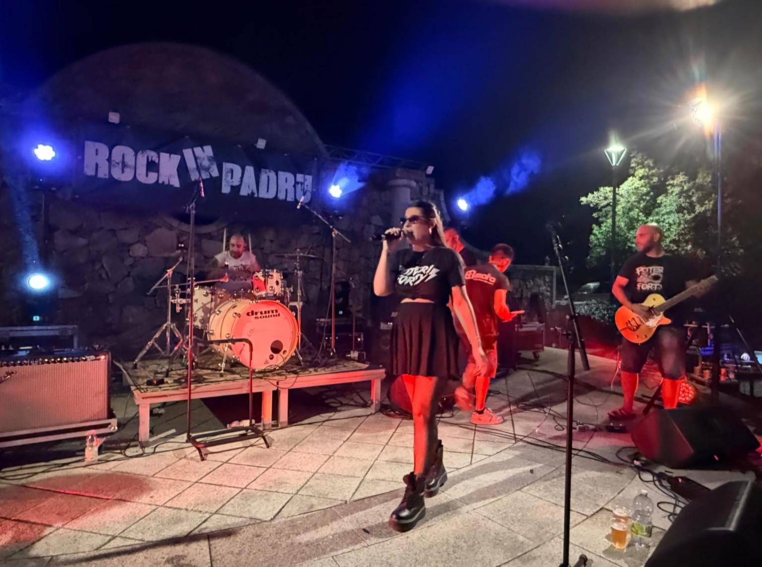 Poteri Forty — Live